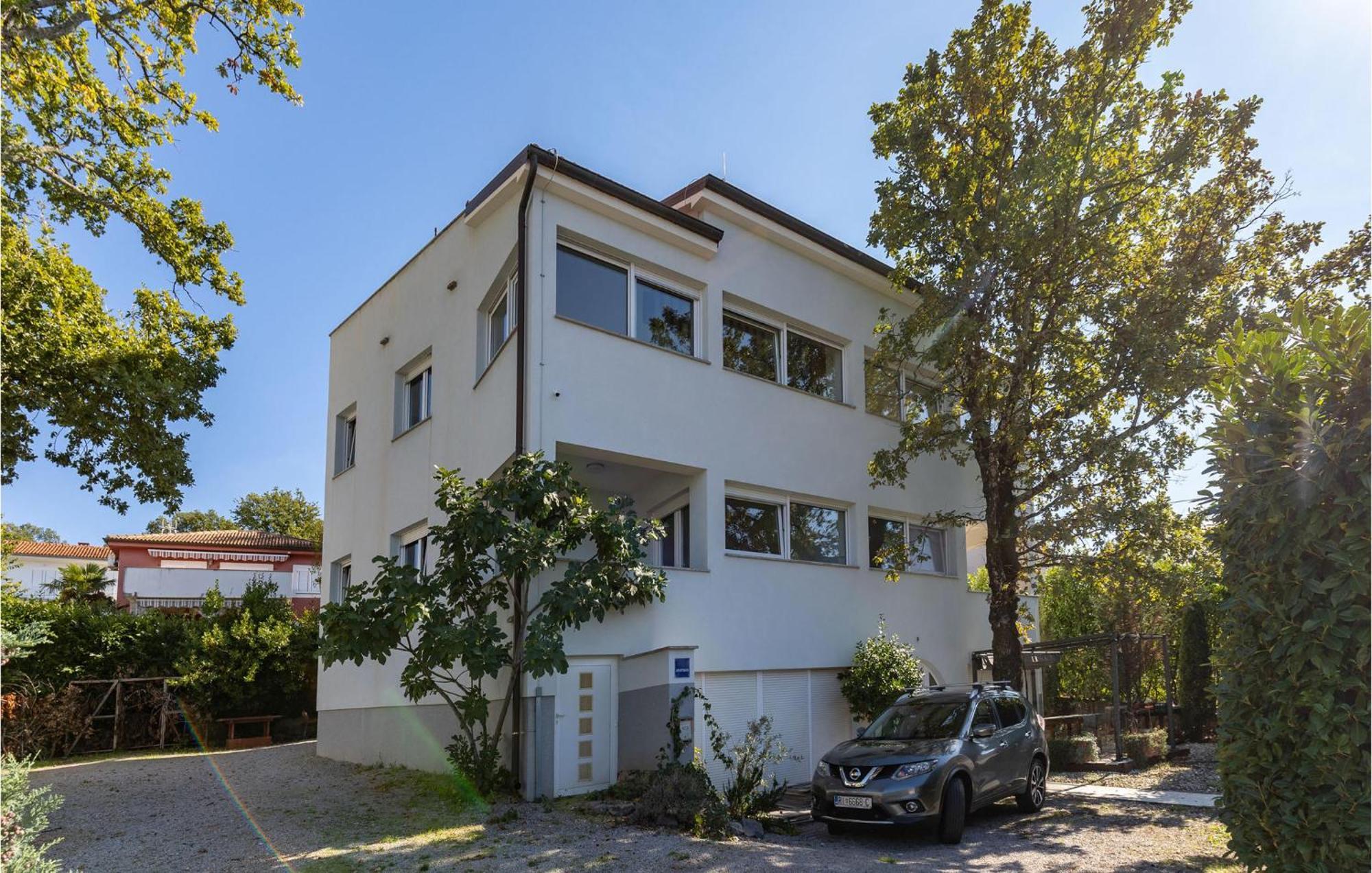 Amazing Apartment In Njivice With Kitchen Dış mekan fotoğraf
